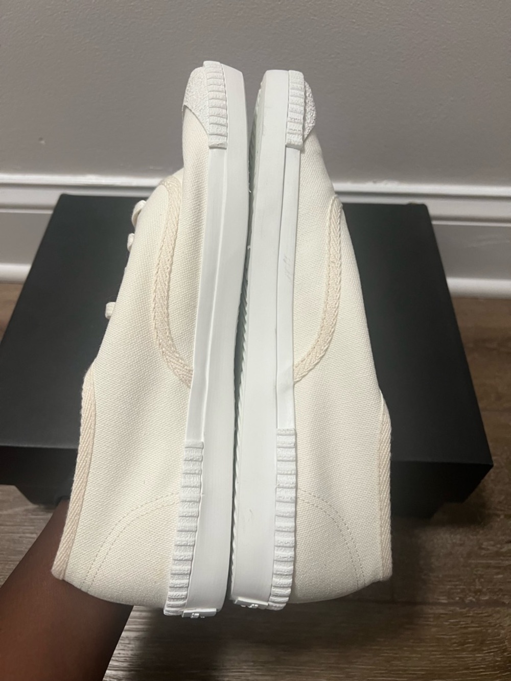 Saint Laurent Wes Canvas Sneakers - Picture 5 of 9